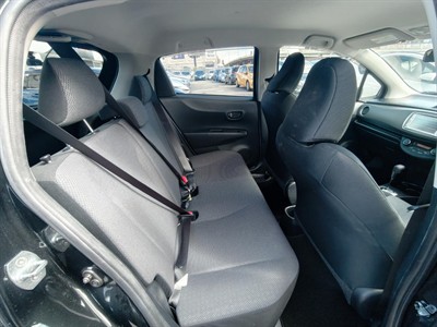 2012 Toyota Vitz - Thumbnail