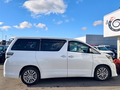 2013 Toyota VELLFIRE - Thumbnail
