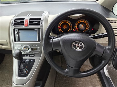 2008 Toyota Auris - Thumbnail