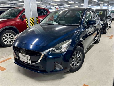 2016 Mazda Demio