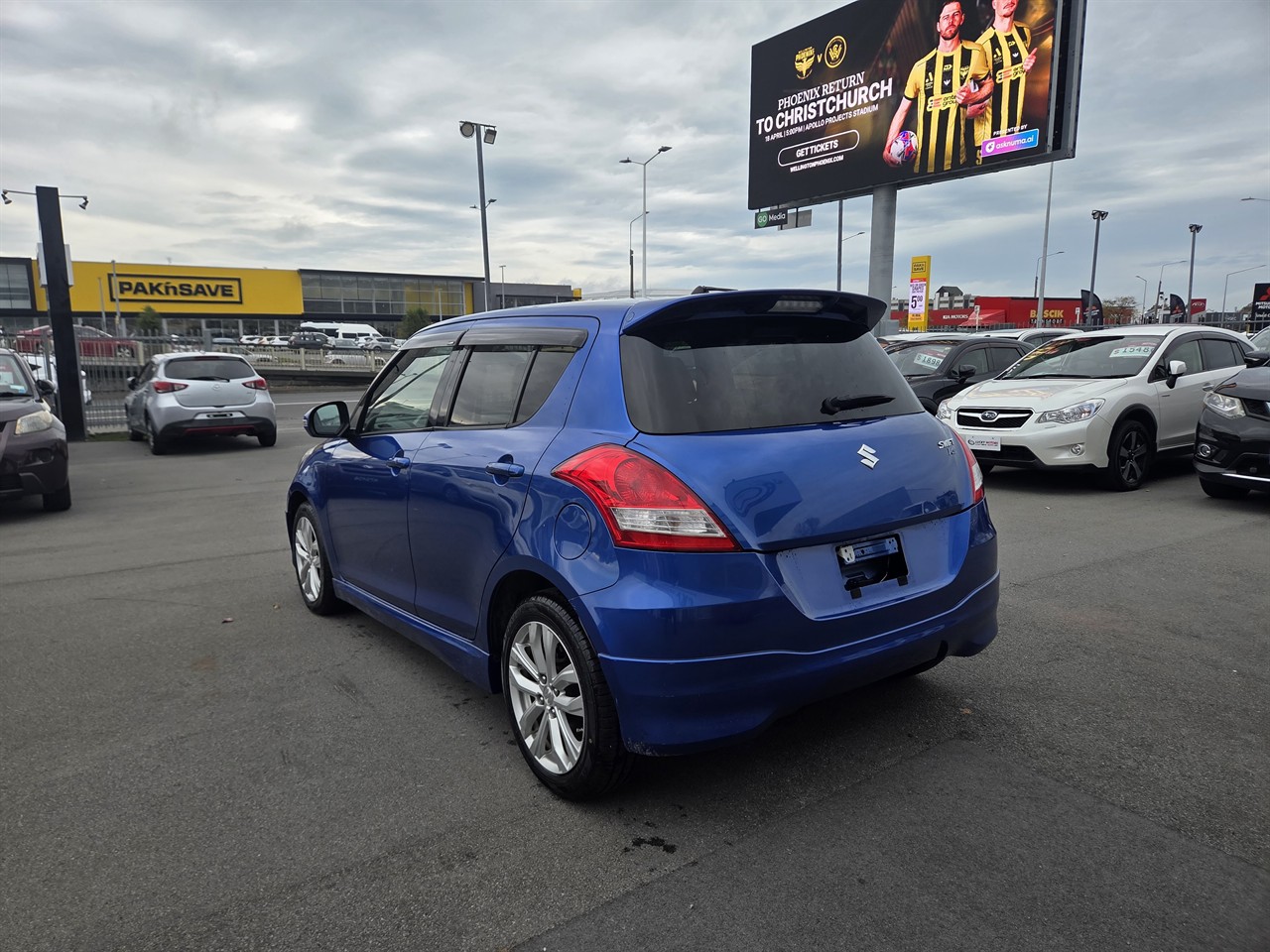 2013 Suzuki SWIFT
