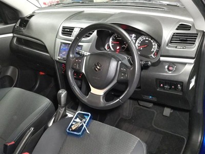 2013 Suzuki SWIFT - Thumbnail