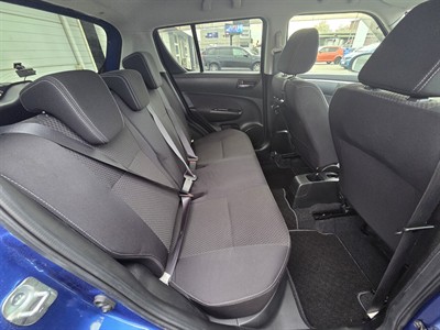 2013 Suzuki SWIFT - Thumbnail