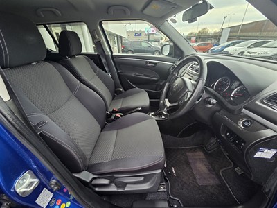 2013 Suzuki SWIFT - Thumbnail