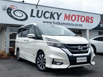 2017 Nissan Serena - Thumbnail