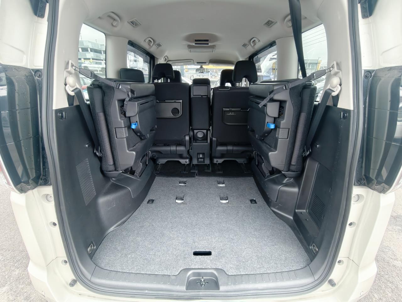 2017 Nissan Serena
