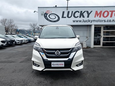 2017 Nissan Serena - Thumbnail