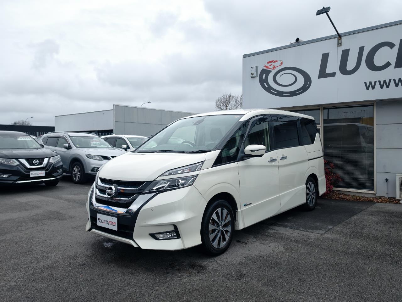 2017 Nissan Serena