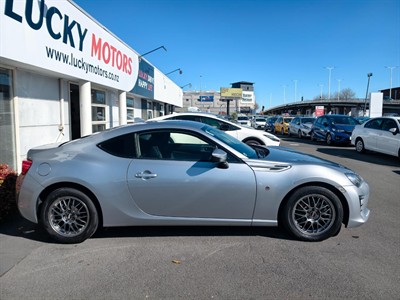 2017 Toyota 86 - Thumbnail