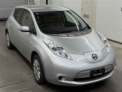 2014 Nissan LEAF - Thumbnail