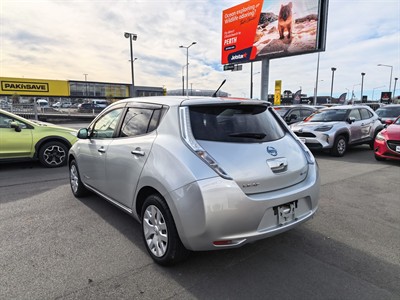 2014 Nissan LEAF - Thumbnail