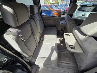 2013 Nissan Serena - Thumbnail
