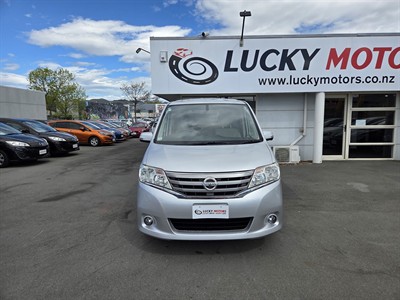 2013 Nissan Serena - Thumbnail