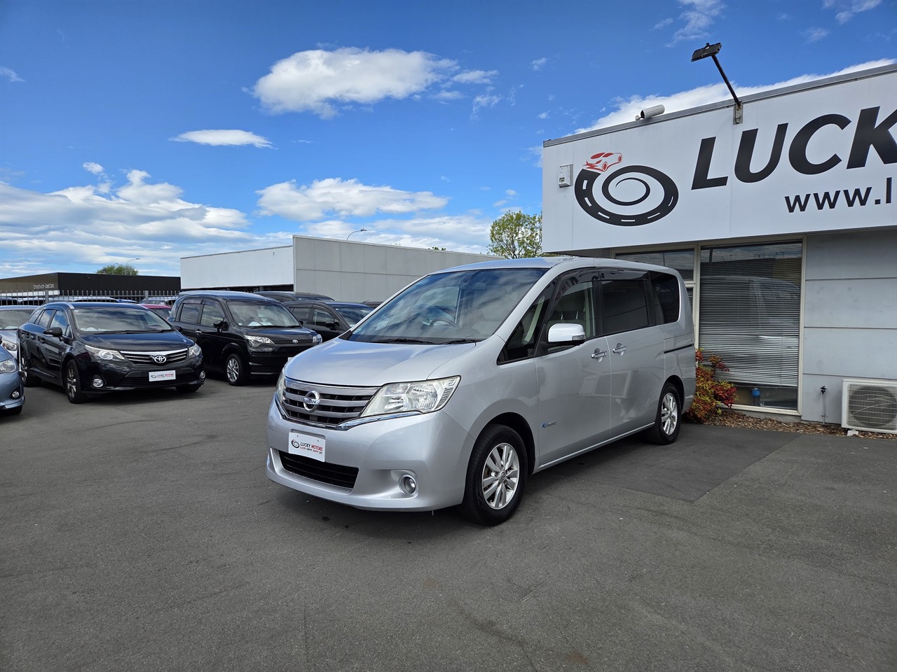 2013 Nissan Serena
