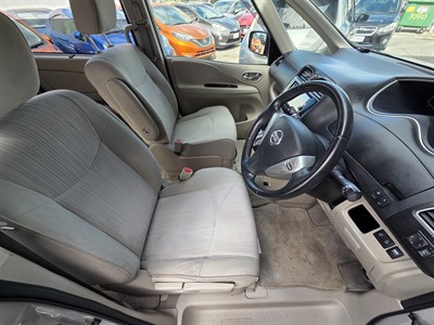 2013 Nissan Serena - Thumbnail