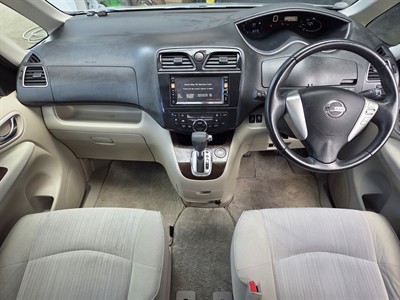 2013 Nissan Serena - Thumbnail