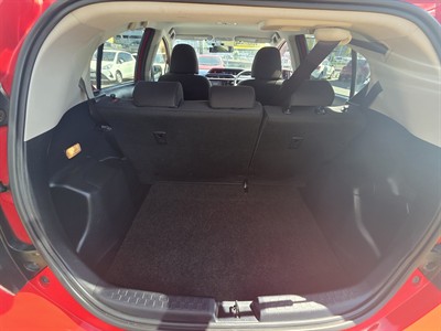 2015 Toyota Aqua - Thumbnail