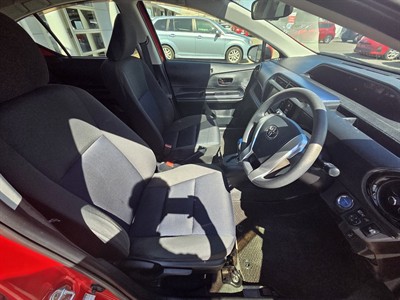 2015 Toyota Aqua - Thumbnail