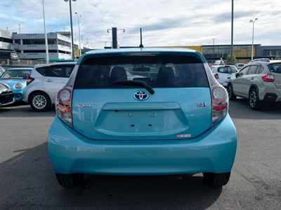 2014 Toyota Aqua - Thumbnail