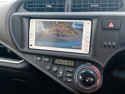 2014 Toyota Aqua - Thumbnail