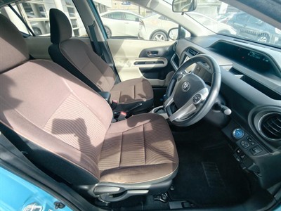 2014 Toyota Aqua - Thumbnail