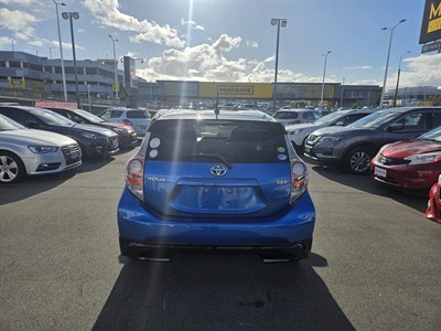 2012 Toyota Aqua - Thumbnail