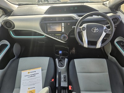 2012 Toyota Aqua - Thumbnail