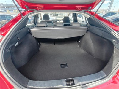 2016 Toyota Prius - Thumbnail