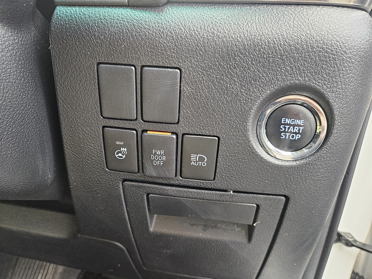 2015 Toyota VELLFIRE