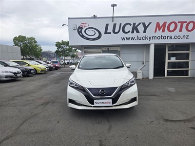 2018 Nissan LEAF - Thumbnail