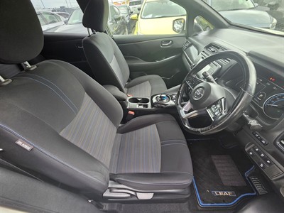 2018 Nissan LEAF - Thumbnail