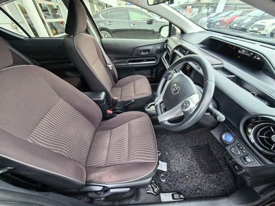2016 Toyota Aqua - Thumbnail