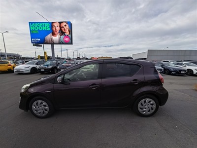 2016 Toyota Aqua - Thumbnail