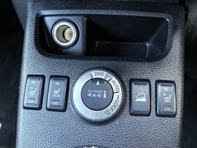 2011 Nissan X-TRAIL - Thumbnail