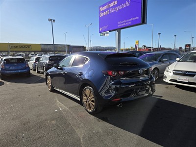 2021 Mazda 3 - Thumbnail