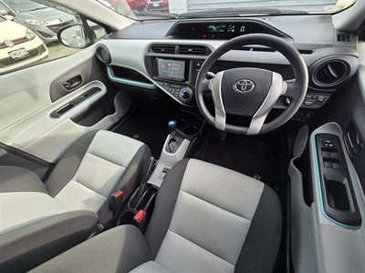 2012 Toyota Aqua - Thumbnail