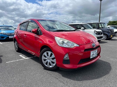 2013 Toyota Aqua - Thumbnail