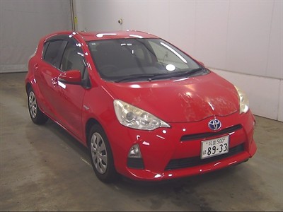 2013 Toyota Aqua - Thumbnail