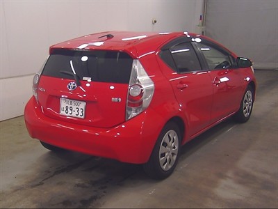 2013 Toyota Aqua - Thumbnail