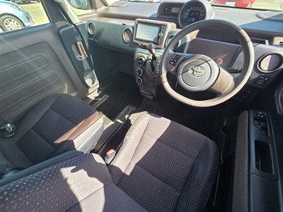 2014 Toyota Spade - Thumbnail