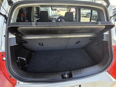 2016 Suzuki SWIFT - Thumbnail