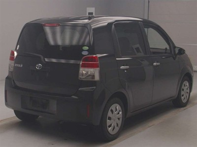 2013 Toyota Spade - Thumbnail