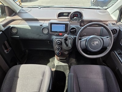 2013 Toyota Spade - Thumbnail