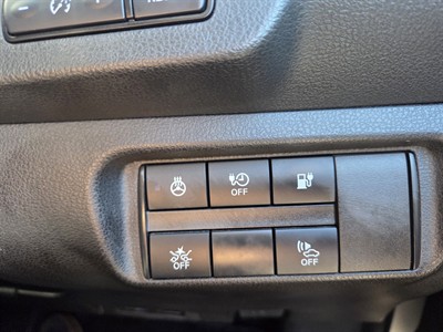 2019 Nissan LEAF - Thumbnail