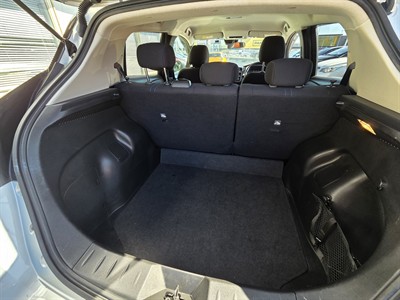 2019 Nissan LEAF - Thumbnail