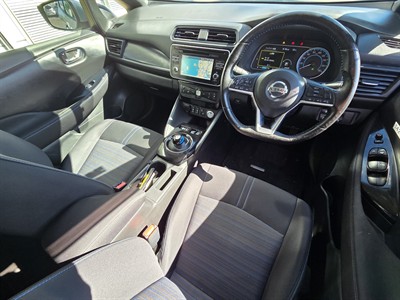 2019 Nissan LEAF - Thumbnail