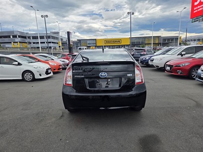 2013 Toyota Prius - Thumbnail