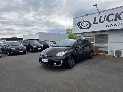 2013 Toyota Prius - Thumbnail