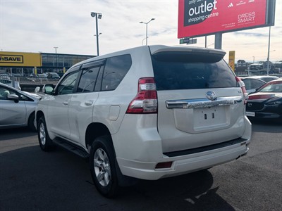 2016 Toyota Land Cruiser Prado - Thumbnail