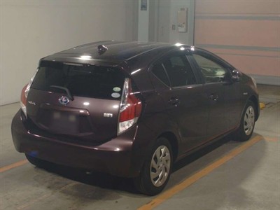 2015 Toyota Aqua - Thumbnail